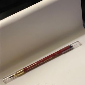 Lancôme lipliner in “Spiced Apple”